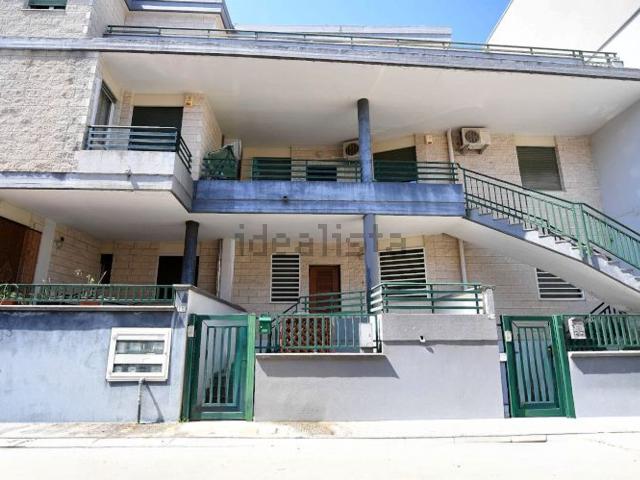 Villetta bifamiliare in vendita di 160 m² in Via Coscia Simone