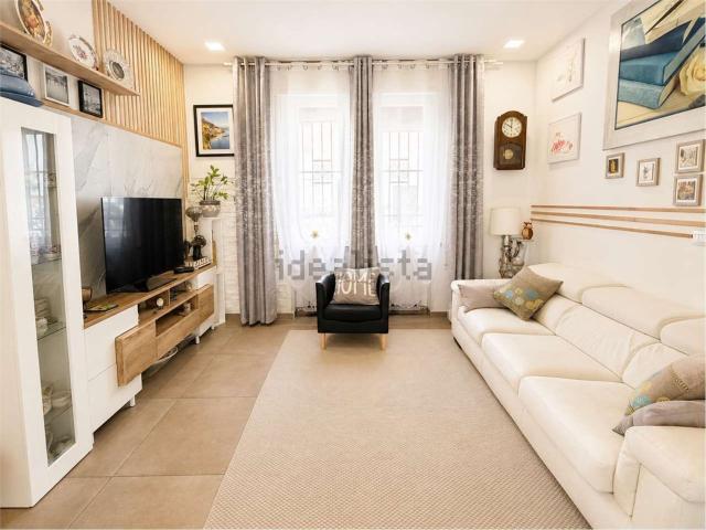 Villetta bifamiliare in vendita di 160 m² in Via dell&apos Isola Bianca, 4