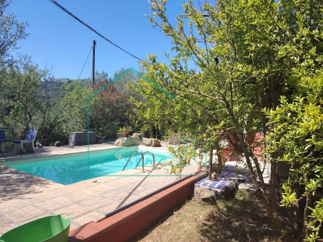 Villetta bifamiliare in vendita di 160 m² in Via della Treggia
