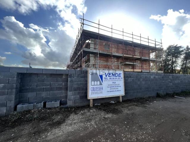 Villetta bifamiliare in vendita di 160 m² in Via di Macchia Palocco, 100