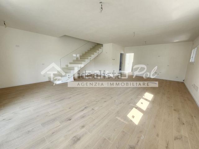 Villetta bifamiliare in vendita di 160 m² in Via Domenico Fanton