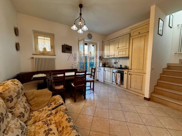 Villetta bifamiliare in vendita di 160 m² in Via Donati, 14
