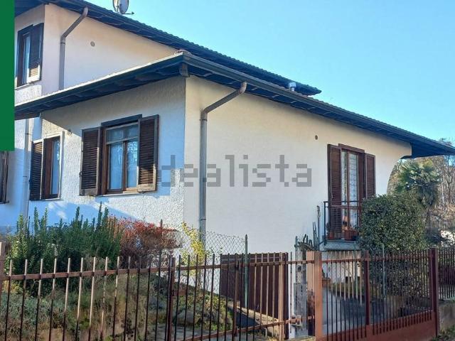 Villetta bifamiliare in vendita di 160 m² in Via G. Mazzini, 26