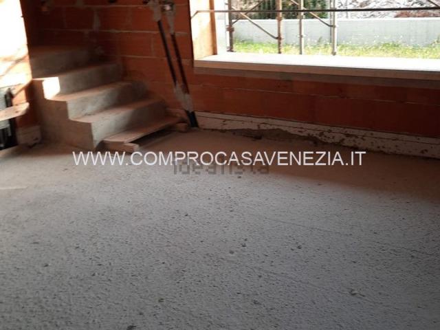Villetta bifamiliare in vendita di 160 m² in Via Giovanni XXIII