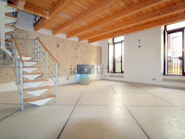 Villetta bifamiliare in vendita di 160 m² in Via Giovanni Amendola, 47