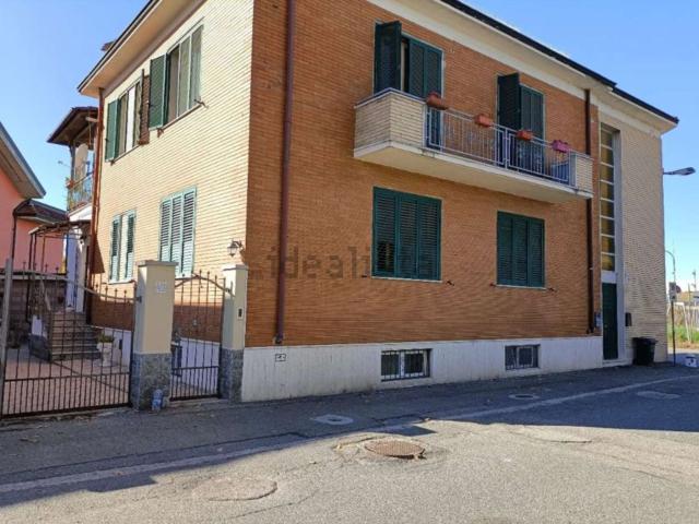 Villetta bifamiliare in vendita di 160 m² in Via Giovanni Scazzola, 70
