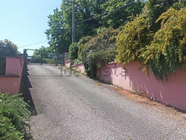 Villetta bifamiliare in vendita di 160 m² in Via Giro dei Pini