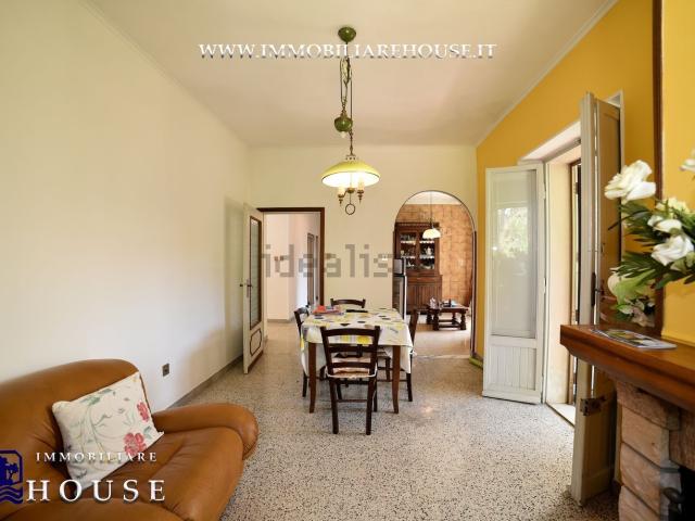 Villetta bifamiliare in vendita di 160 m² in Via Guglielmo Marconi, 23