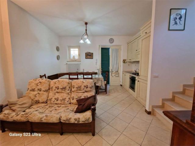 Villetta bifamiliare in vendita di 160 m² in Via Lorenzo dei Medici