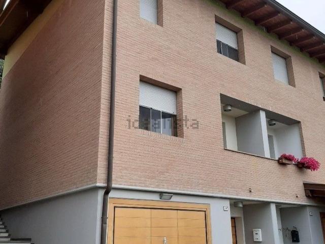 Villetta bifamiliare in vendita di 160 m² in Via Martin Luther King, 36