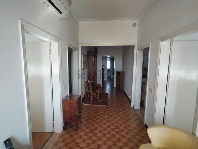 Villetta bifamiliare in vendita di 160 m² in Via Montello