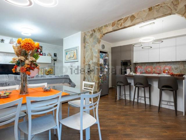 Villetta bifamiliare in vendita di 160 m² in Via Monteprandone, 64