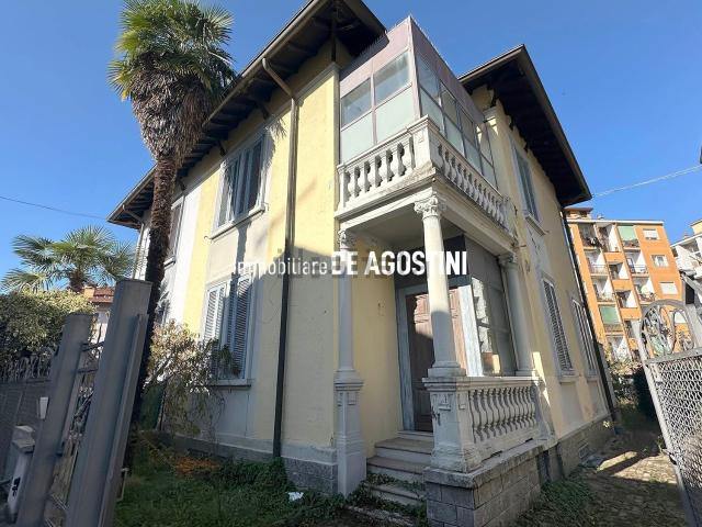 Villetta bifamiliare in vendita di 160 m² in Via Pietro Martire, 5