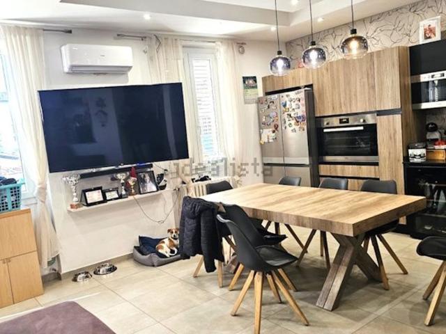 Villetta bifamiliare in vendita di 160 m² in Via Pietro Mascagni