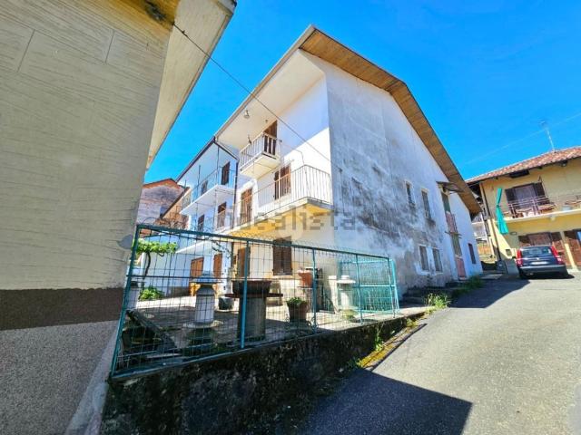 Villetta bifamiliare in vendita di 160 m² in Via Risorgimento, 9