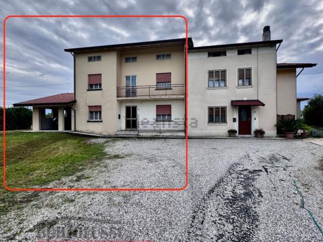 Villetta bifamiliare in vendita di 160 m² in Via Roma, 156