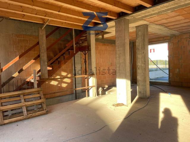 Villetta bifamiliare in vendita di 160 m² in Via San Pio X