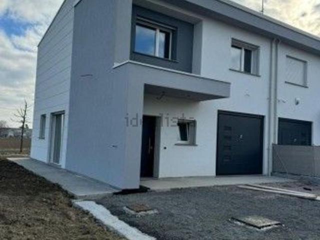 Villetta bifamiliare in vendita di 160 m² in Via Sandro Pertini
