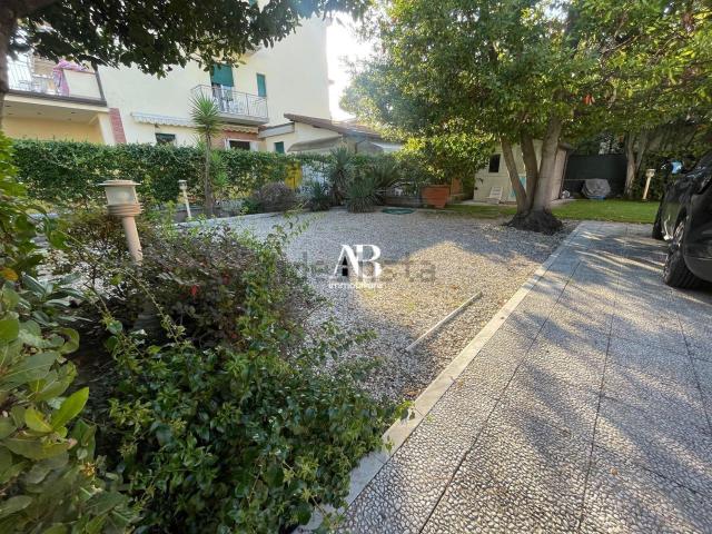 Villetta bifamiliare in vendita di 160 m²
