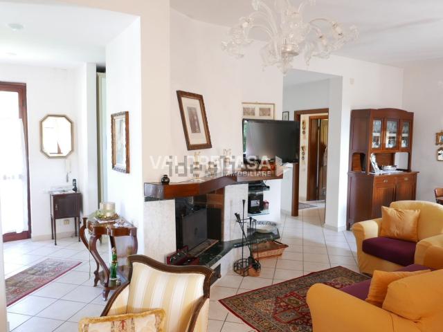 Villetta bifamiliare in vendita di 160 m²
