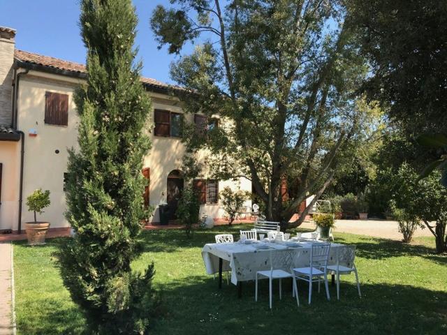 Villetta bifamiliare in vendita di 160 m² in Via Ariona