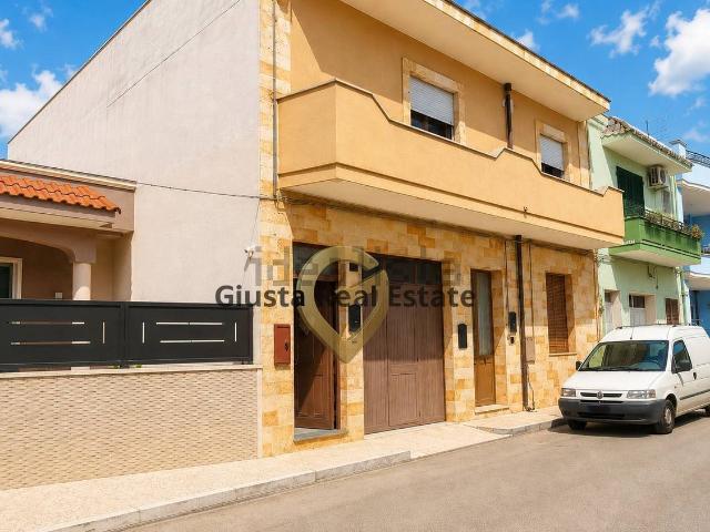 Villetta bifamiliare in vendita di 162 m² in Via Filippo Turati, 33