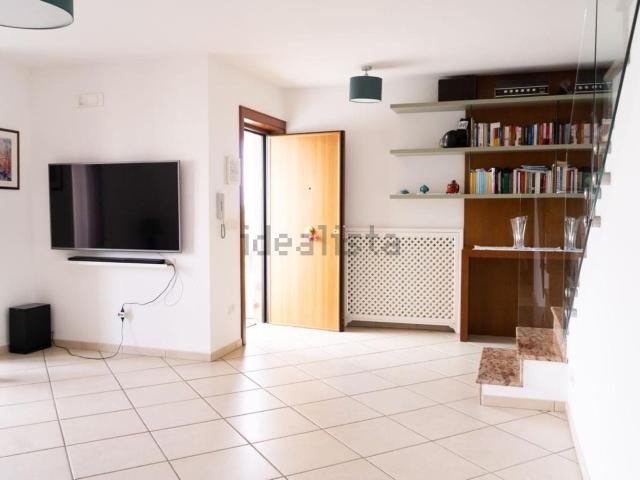 Villetta bifamiliare in vendita di 162 m² in Viale delle Magnolie, 6