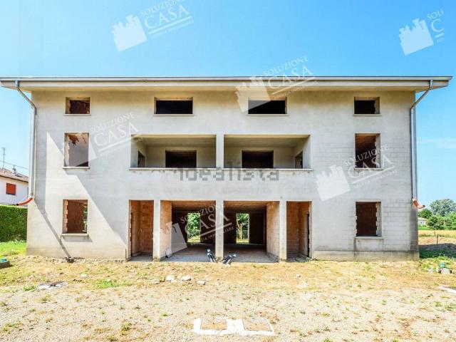 Villetta bifamiliare in vendita di 167 m² in Via Cremona, 59