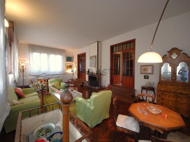 Villetta bifamiliare in vendita di 167 m² in Via Don Pietro Bonilli