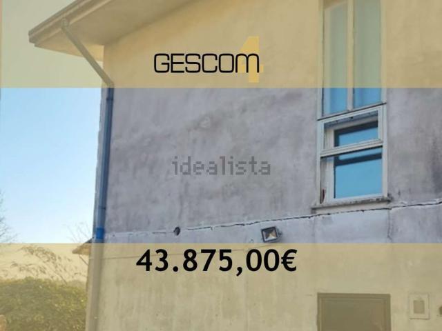 Villetta bifamiliare in vendita di 167 m² in Via Giuseppe Garibaldi