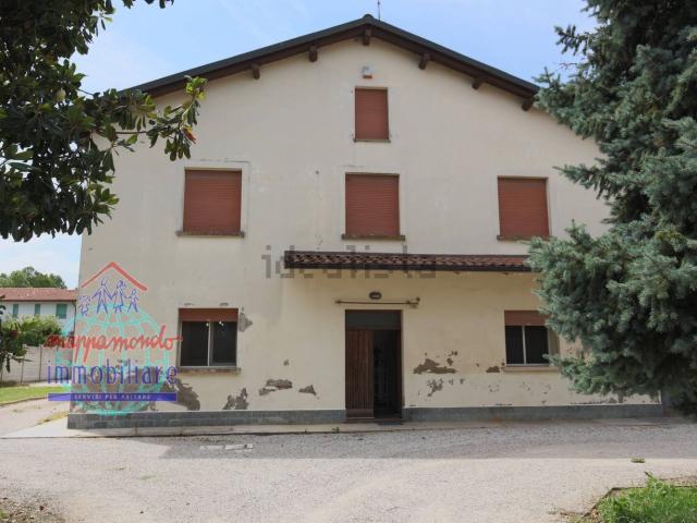 Villetta bifamiliare in vendita di 167 m² in Via Reno Vecchio, 9