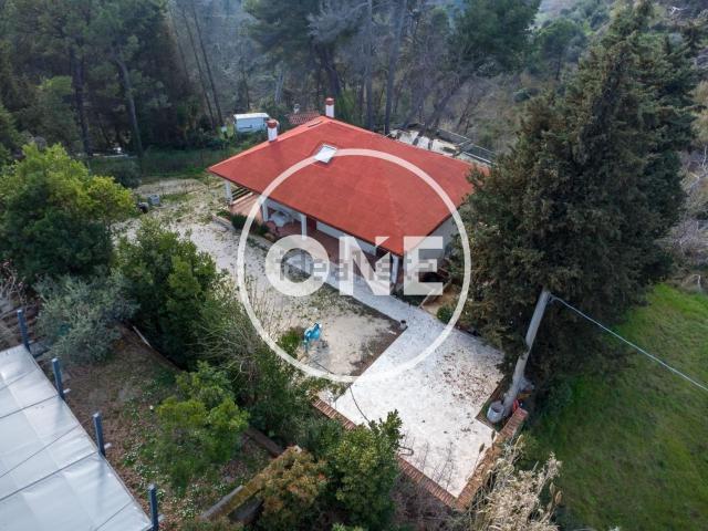 Villetta bifamiliare in vendita di 164 m² in Strada Provinciale per Pescara San Silvestro, 300