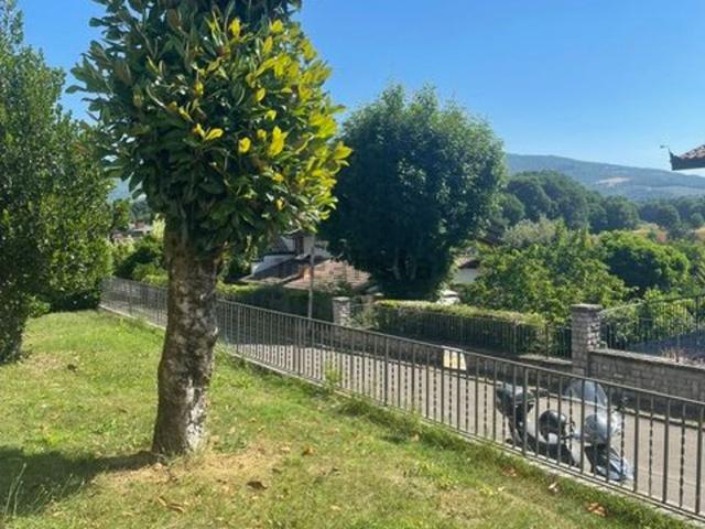 Villetta bifamiliare in vendita di 164 m² in Via Coccaia