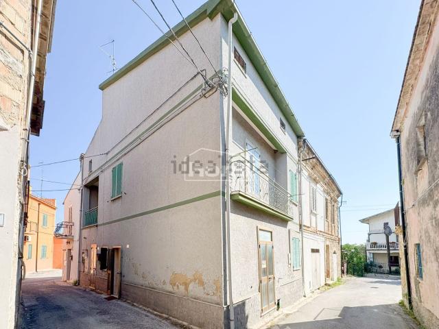 Villetta bifamiliare in vendita di 165 m² in Contrada Villa Torre