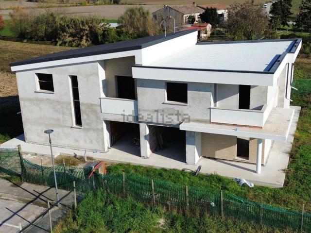 Villetta bifamiliare in vendita di 165 m² in Via A. Mantegna