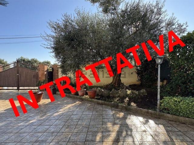 Villetta bifamiliare in vendita di 165 m² in Via Apollo, 9