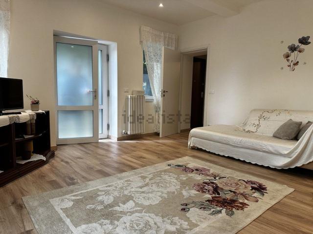 Villetta bifamiliare in vendita di 165 m² in Via Chiesa Nuova