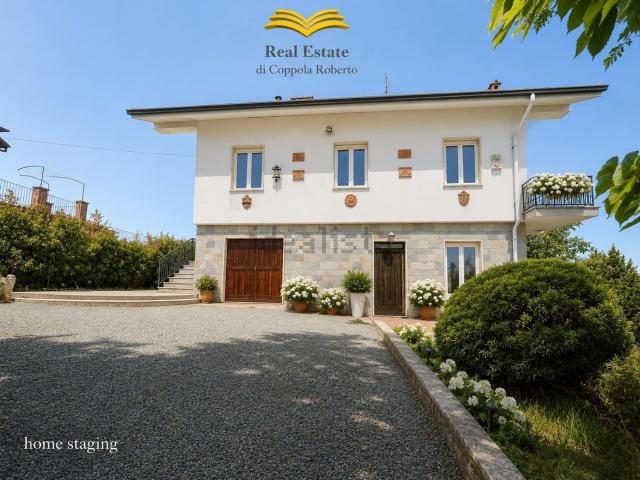 Villetta bifamiliare in vendita di 165 m² in Via della Rocca, 11
