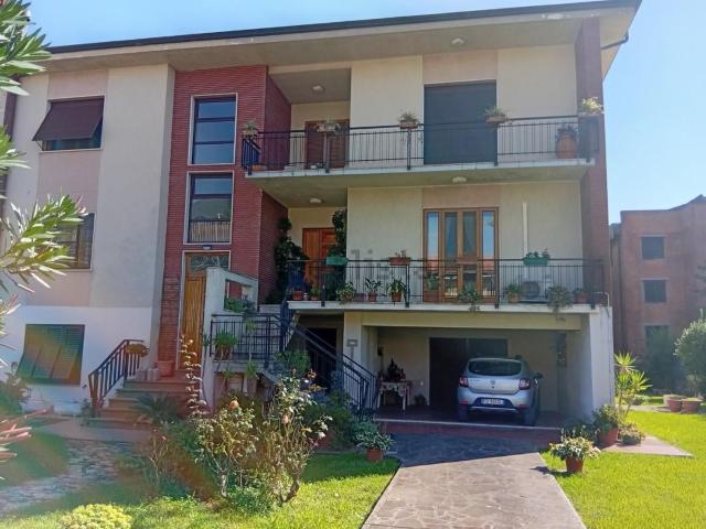 Villetta bifamiliare in vendita di 165 m² in Via Don Luigi Sturzo, 56017