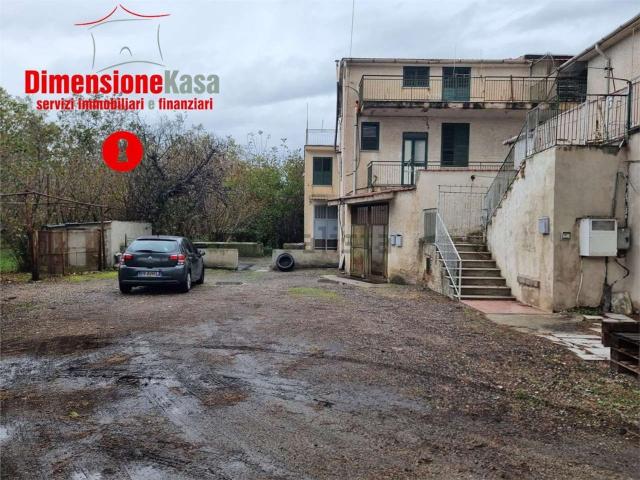 Villetta bifamiliare in vendita di 165 m² in Via Gaudiello, 57