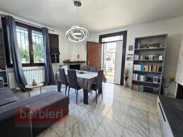 Villetta bifamiliare in vendita di 165 m² in Via Pio la Torre, 5