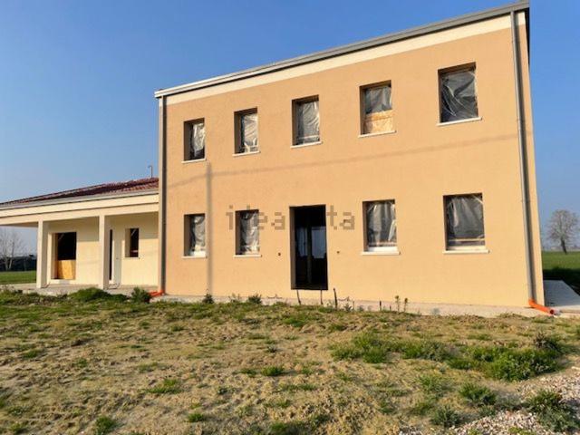 Villetta bifamiliare in vendita di 165 m² in Via Roma