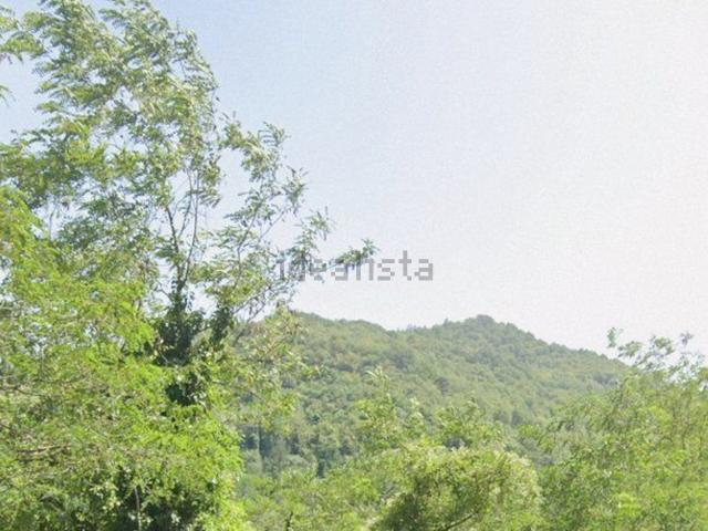 Villetta bifamiliare in vendita di 165 m² in Via Sant’Ippolito