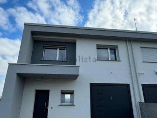 Villetta bifamiliare in vendita di 165 m² in Via Sandro Pertini