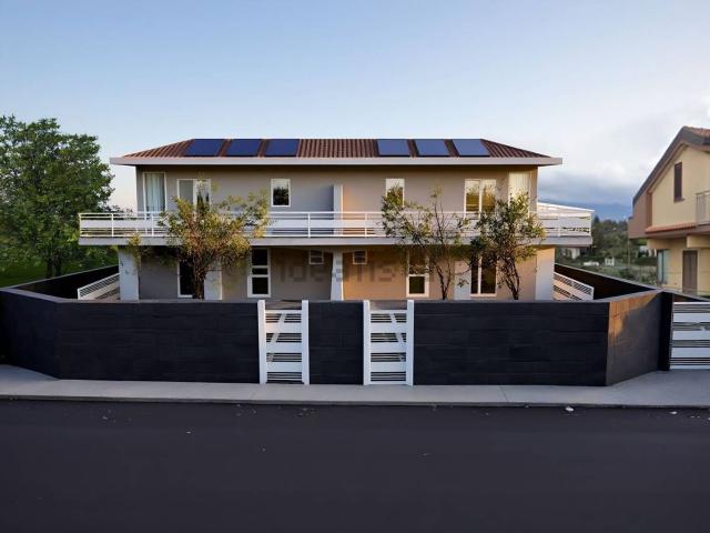 Villetta bifamiliare in vendita di 165 m² in Via sottotenente Vincenzo Barbagallo