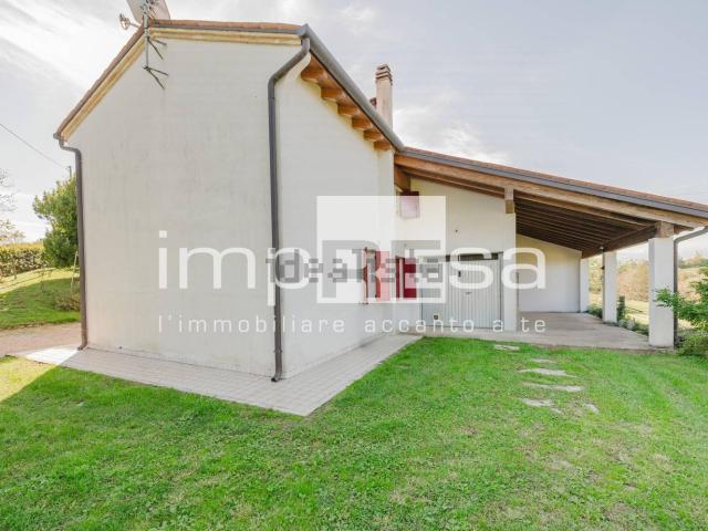 Villetta bifamiliare in vendita di 165 m²