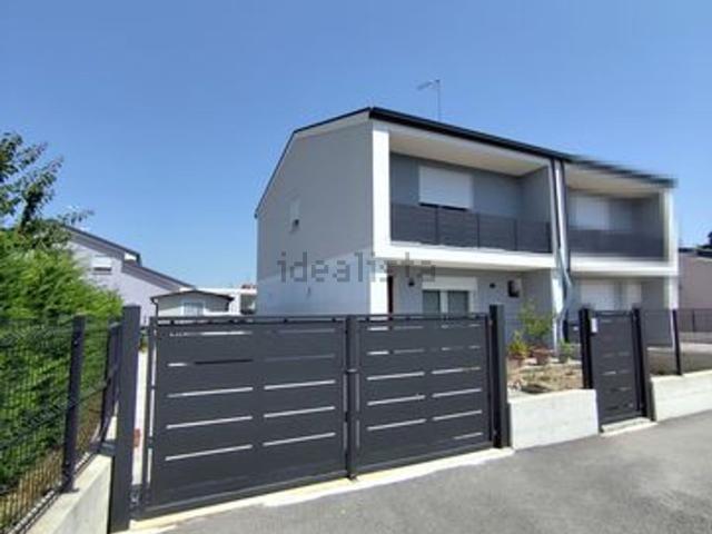 Villetta bifamiliare in vendita di 166 m² in Via Barchessa