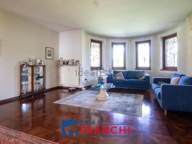 Villetta bifamiliare in vendita di 166 m² in Via Caselle, 4