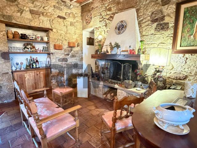 Villetta bifamiliare in vendita di 166 m² in Via Colle, 20