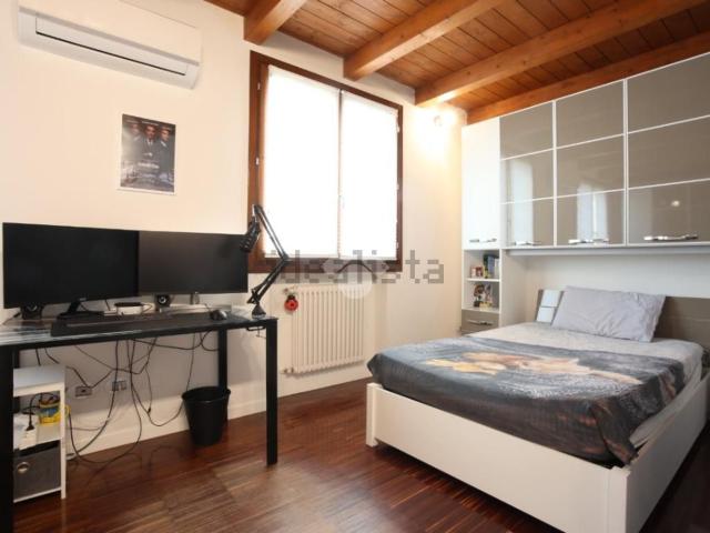 Villetta bifamiliare in vendita di 166 m² in Via del Rosario, 1